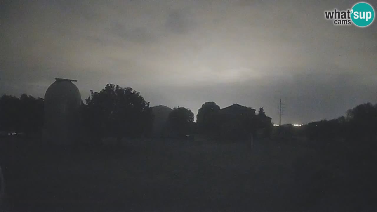Cámara web en vivo del Observatorio de Višnjan: explora el cielo, los asteroides, cometas y meteoroides