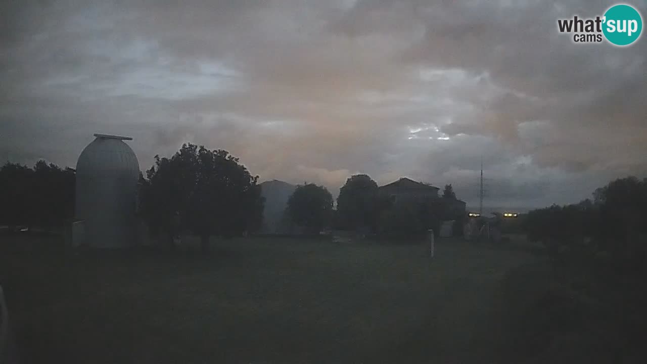 Webcam en direct de l’Observatoire de Višnjan – Explorez le ciel, les astéroïdes, les comètes et les météoroïdes
