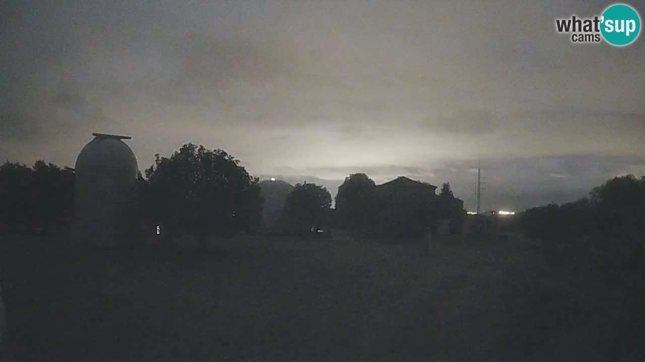 Višnjan-Observatorium Live Webcam – Explore the Sky, Asteroids, Comets, and Meteoroids