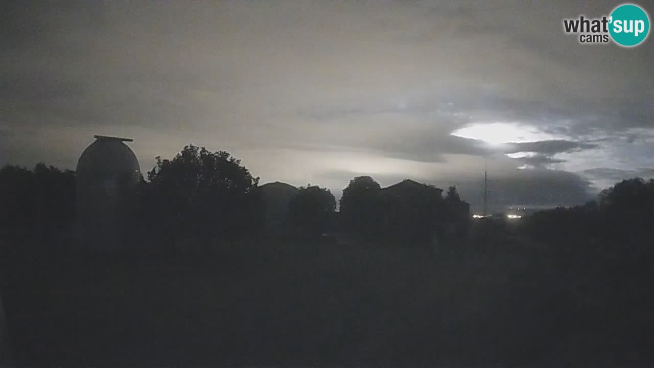 Observatorij Višnjan spletna kamera – Odkrivajte nebo, asteroide, komete in meteorite