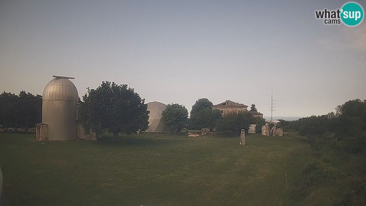 Višnjan Observatory Live Webcam – Explore the Sky, Asteroids, Comets, and Meteoroids