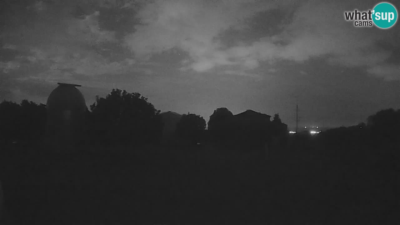 Višnjan-Observatorium Live Webcam – Explore the Sky, Asteroids, Comets, and Meteoroids