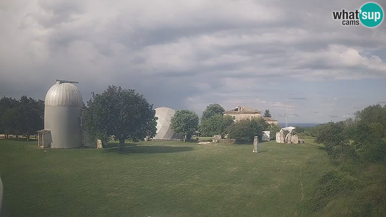 Višnjan Observatory Live Webcam – Explore the Sky, Asteroids, Comets, and Meteoroids