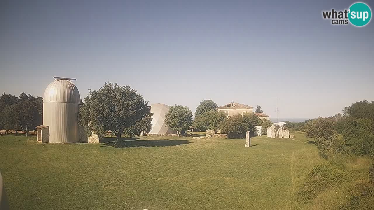 Webcam en direct de l’Observatoire de Višnjan – Explorez le ciel, les astéroïdes, les comètes et les météoroïdes