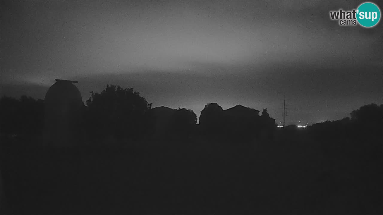Višnjan-Observatorium Live Webcam – Explore the Sky, Asteroids, Comets, and Meteoroids