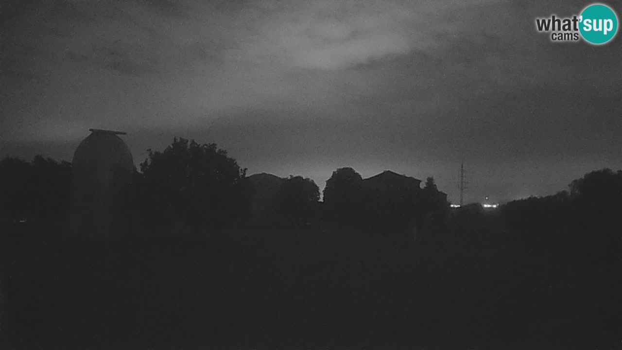 Višnjan-Observatorium Live Webcam – Explore the Sky, Asteroids, Comets, and Meteoroids