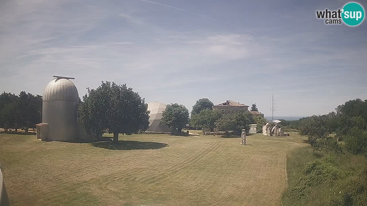 Višnjan Observatory Live Webcam – Explore the Sky, Asteroids, Comets, and Meteoroids