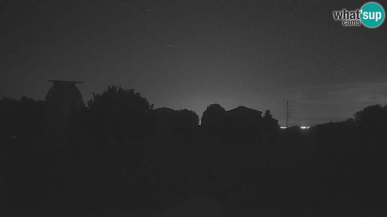 Webcam live dell’Osservatorio di  – Esplora il cielo, gli asteroidi, i comete e i meteoroidi.