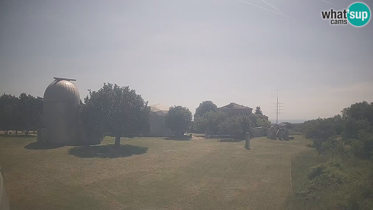 Webcam en direct de l’Observatoire de Višnjan – Explorez le ciel, les astéroïdes, les comètes et les météoroïdes