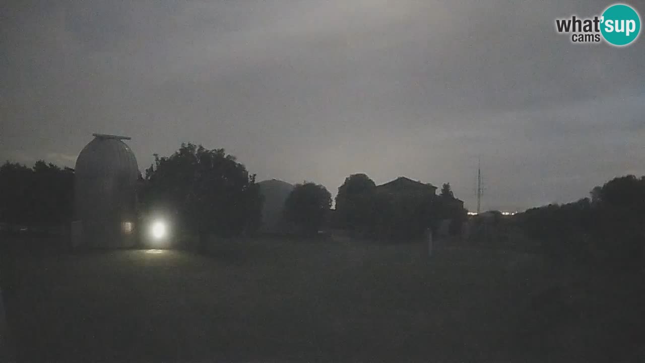 Višnjan-Observatorium Live Webcam – Explore the Sky, Asteroids, Comets, and Meteoroids