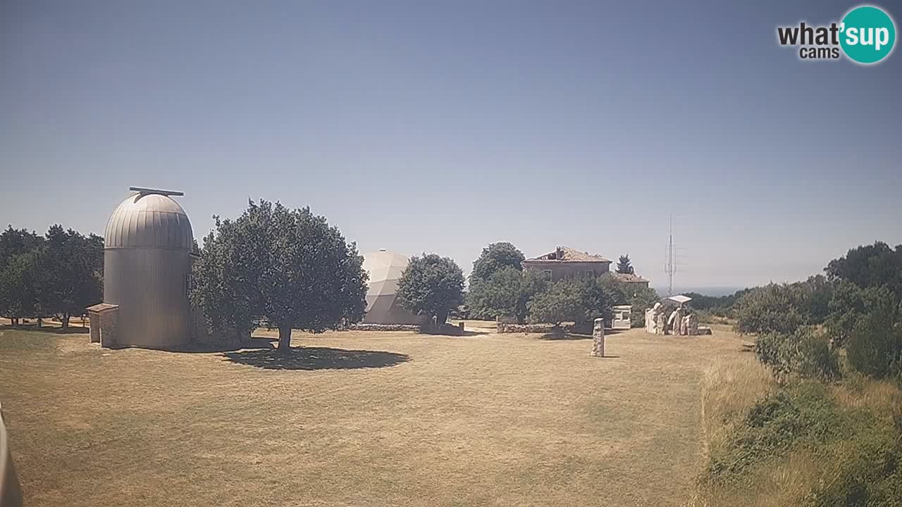 Višnjan Observatory Live Webcam – Explore the Sky, Asteroids, Comets, and Meteoroids