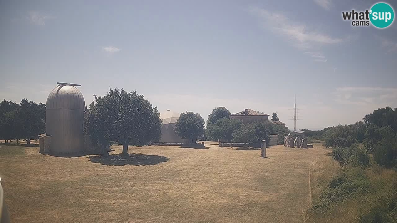 Webcam en direct de l’Observatoire de Višnjan – Explorez le ciel, les astéroïdes, les comètes et les météoroïdes