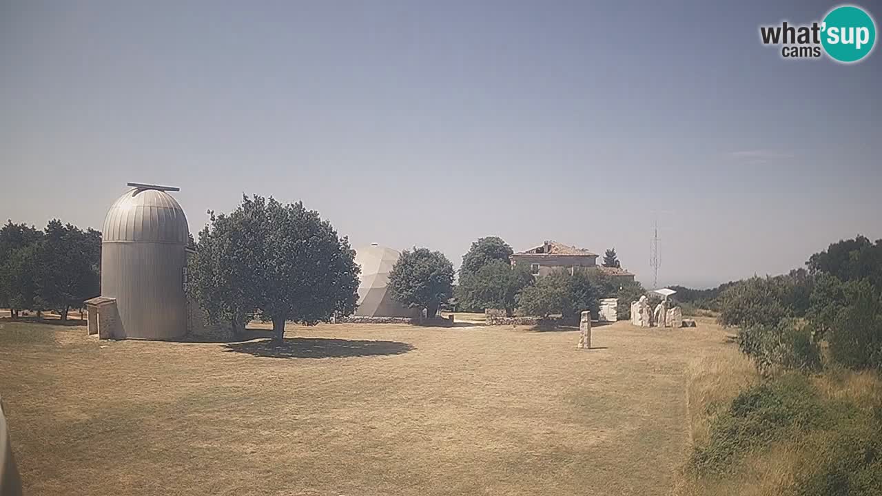 Višnjan Observatory Live Webcam – Explore the Sky, Asteroids, Comets, and Meteoroids