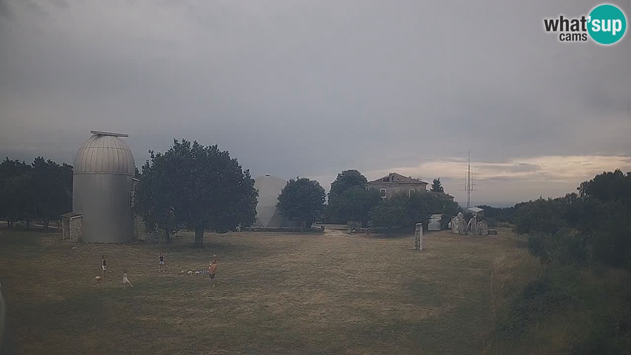 Višnjan Observatory Live Webcam – Explore the Sky, Asteroids, Comets, and Meteoroids
