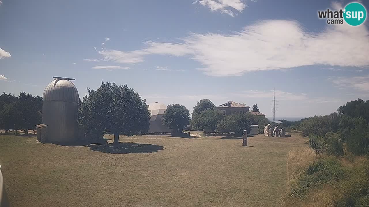 Višnjan-Observatorium Live Webcam – Explore the Sky, Asteroids, Comets, and Meteoroids