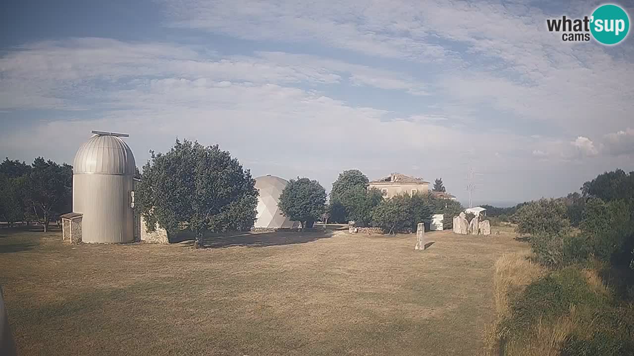 Webcam en direct de l’Observatoire de Višnjan – Explorez le ciel, les astéroïdes, les comètes et les météoroïdes