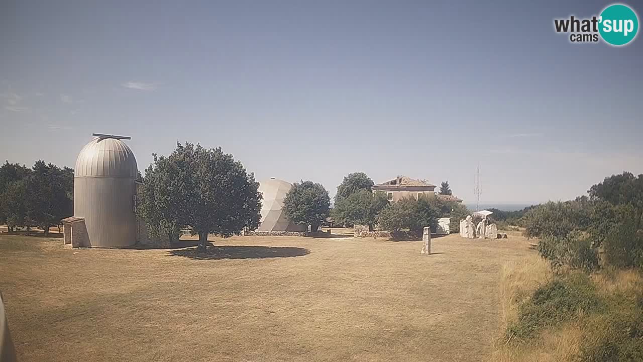 Webcam en direct de l’Observatoire de Višnjan – Explorez le ciel, les astéroïdes, les comètes et les météoroïdes
