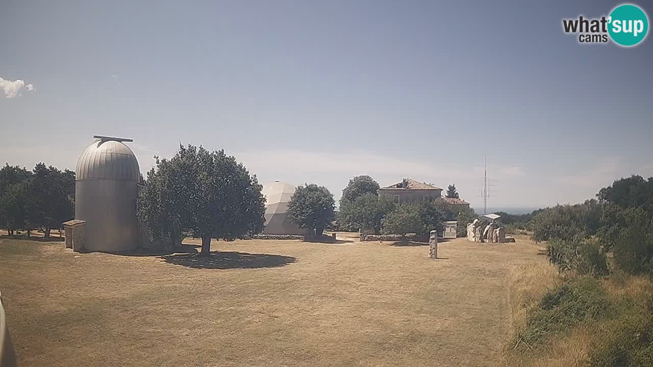 Webcam en direct de l’Observatoire de Višnjan – Explorez le ciel, les astéroïdes, les comètes et les météoroïdes