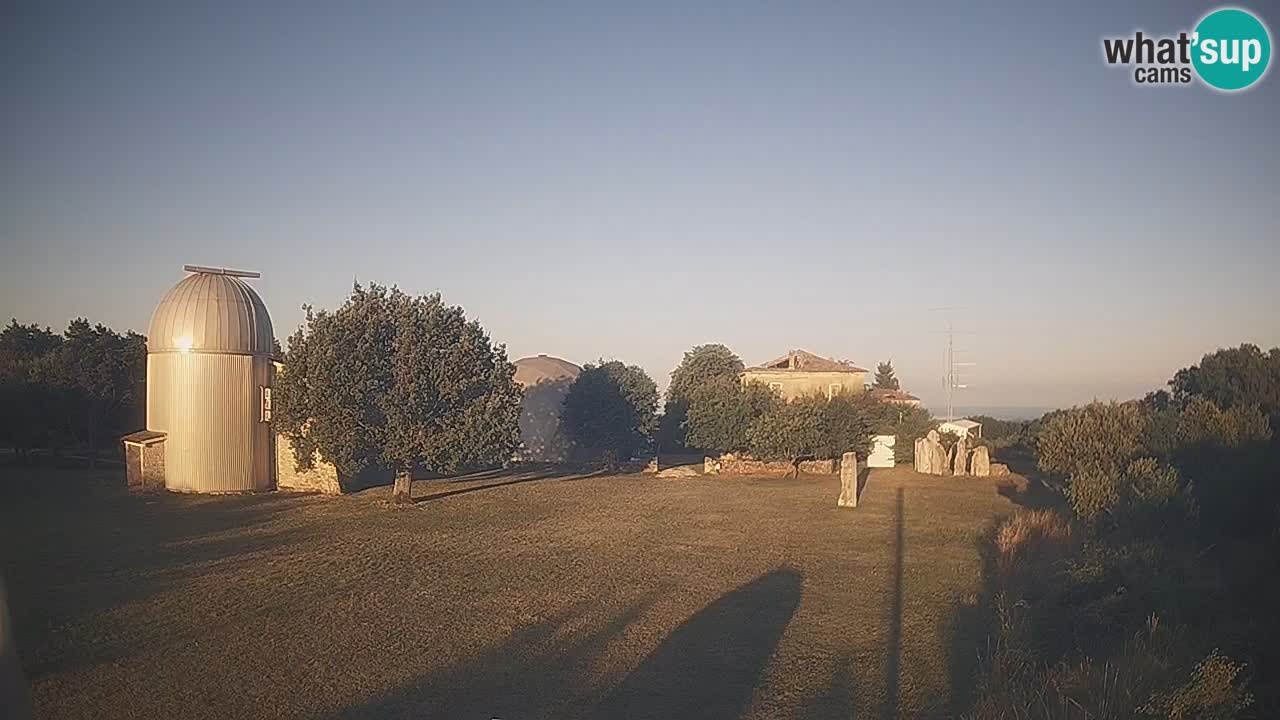 Višnjan Observatory Live Webcam – Explore the Sky, Asteroids, Comets, and Meteoroids