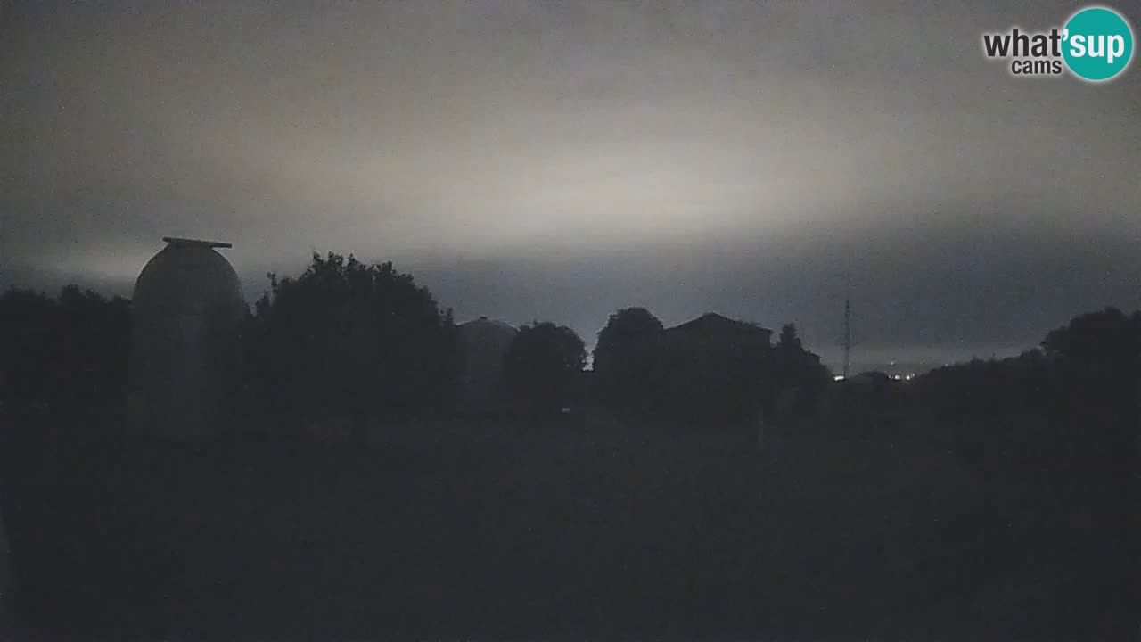 Webcam live dell’Osservatorio di  – Esplora il cielo, gli asteroidi, i comete e i meteoroidi.