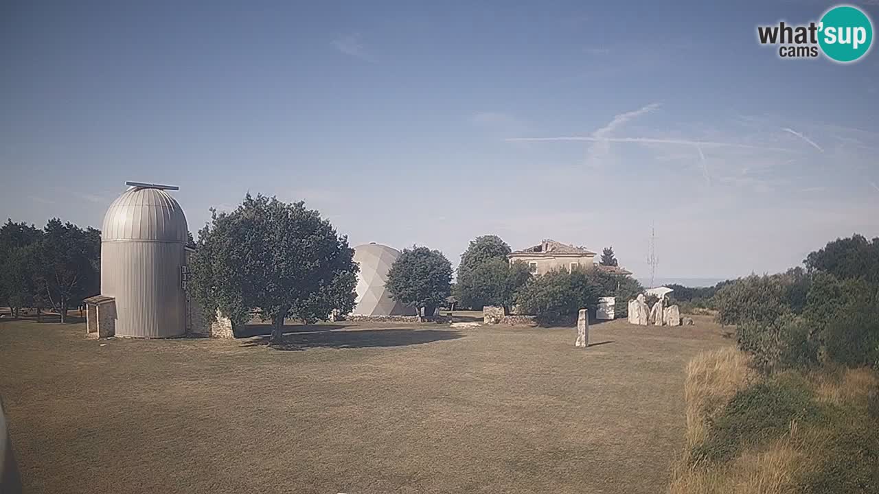 Višnjan-Observatorium Live Webcam – Explore the Sky, Asteroids, Comets, and Meteoroids