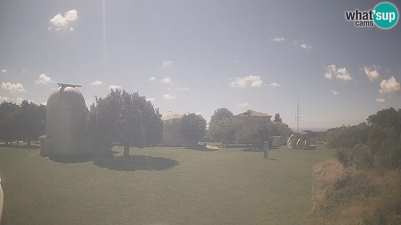 Webcam en direct de l’Observatoire de Višnjan – Explorez le ciel, les astéroïdes, les comètes et les météoroïdes