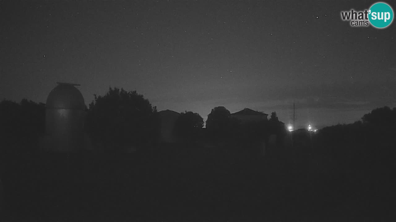 Webcam live dell’Osservatorio di  – Esplora il cielo, gli asteroidi, i comete e i meteoroidi.