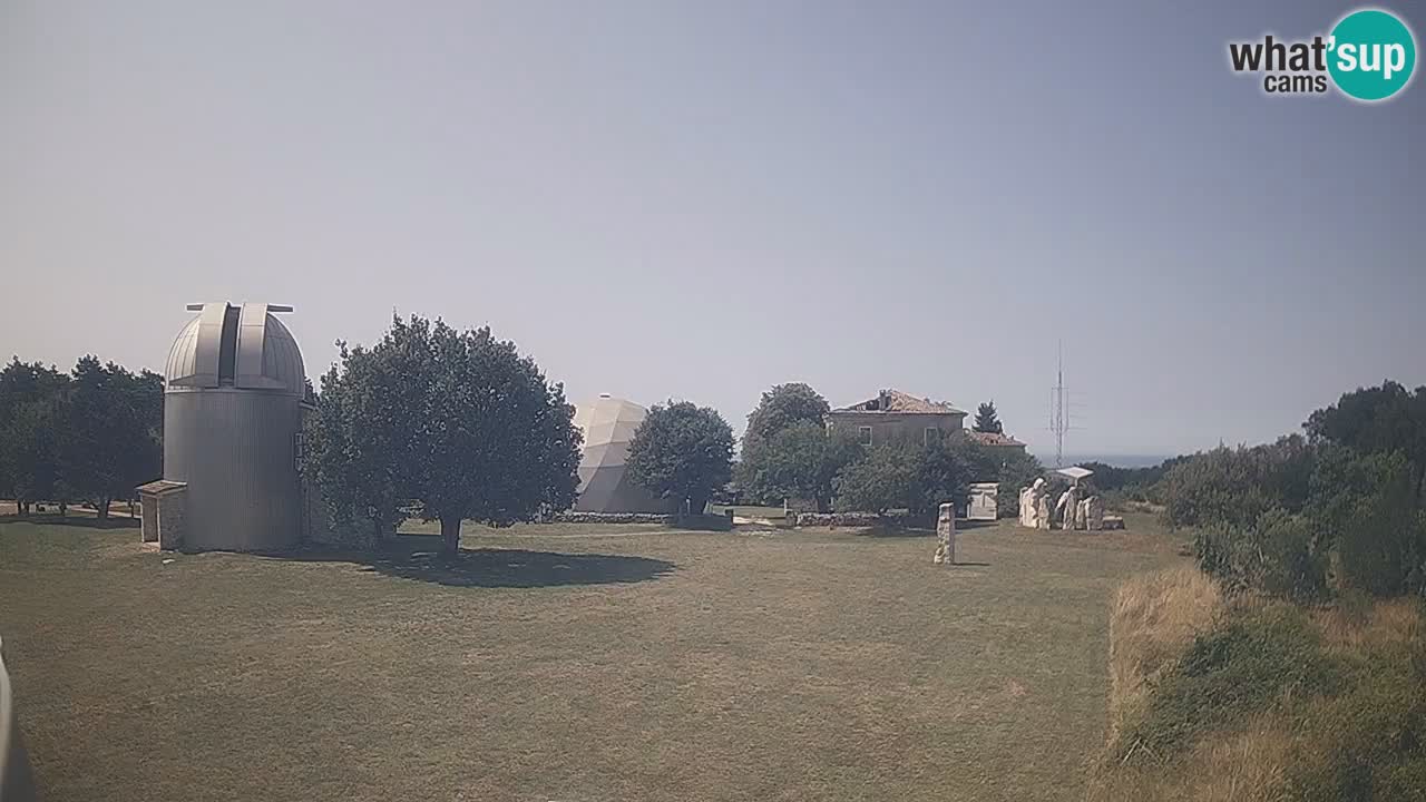 Višnjan Observatory Live Webcam – Explore the Sky, Asteroids, Comets, and Meteoroids