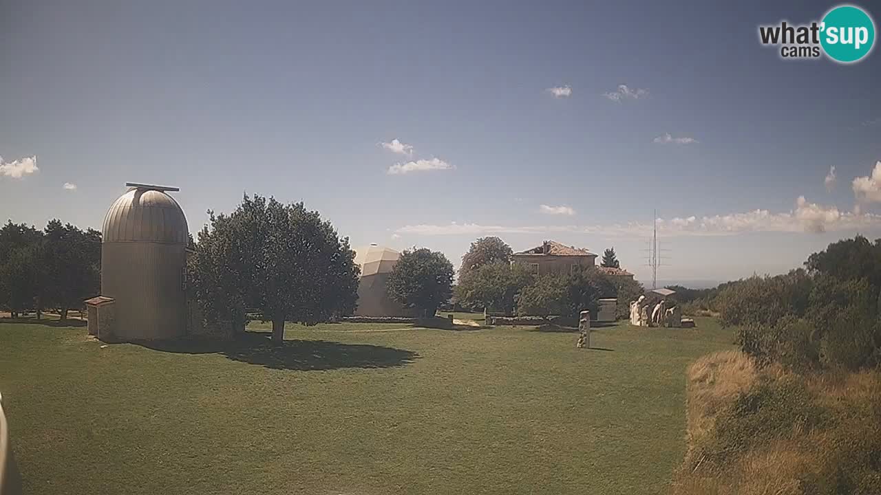 Višnjan-Observatorium Live Webcam – Explore the Sky, Asteroids, Comets, and Meteoroids