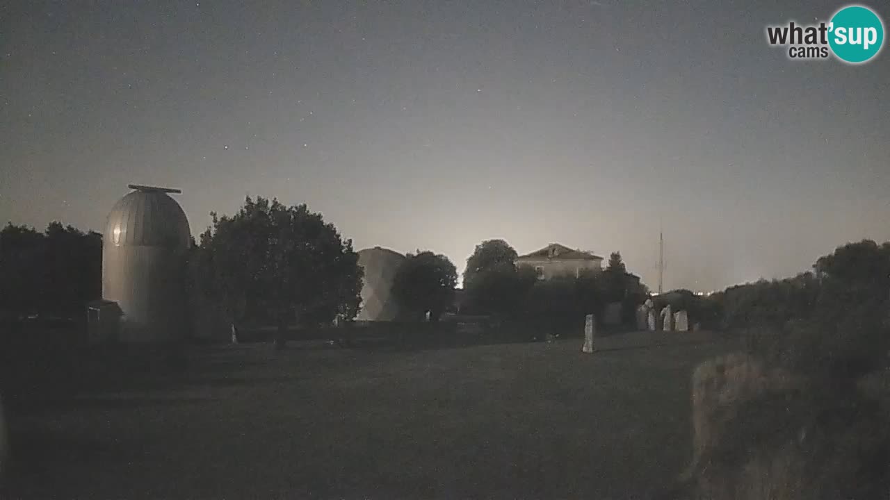 Višnjan-Observatorium Live Webcam – Explore the Sky, Asteroids, Comets, and Meteoroids