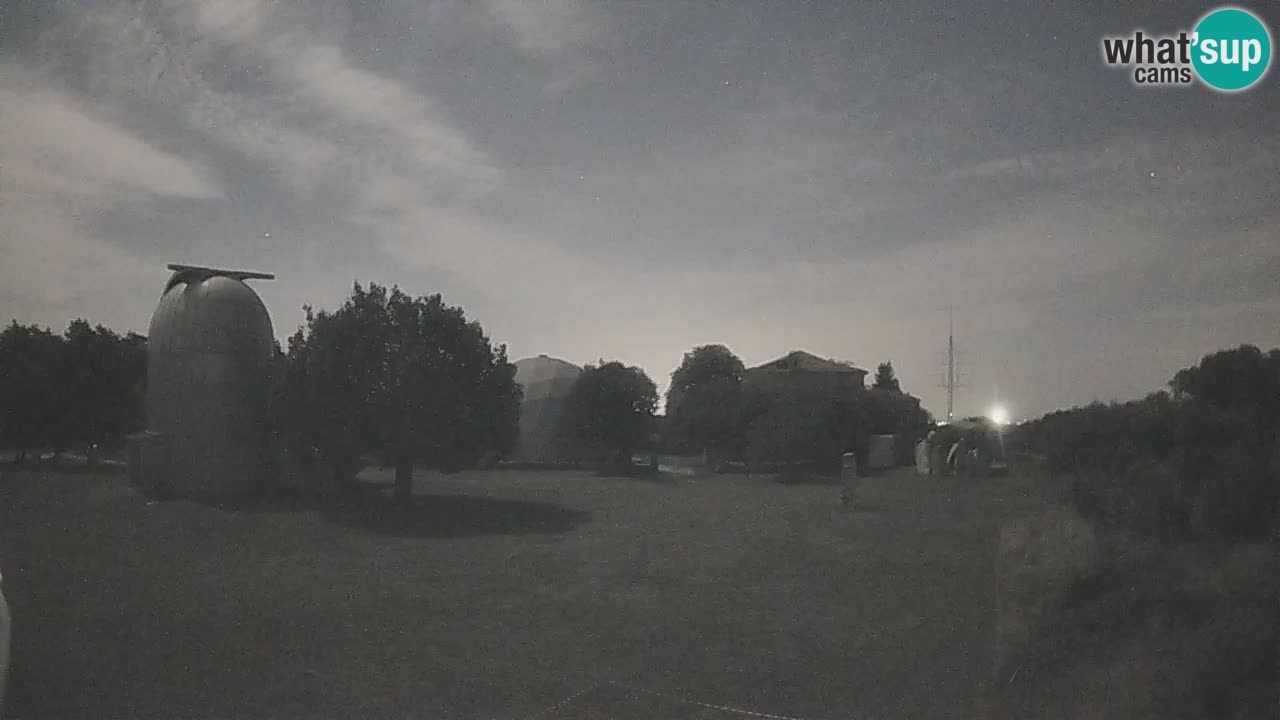 Višnjan-Observatorium Live Webcam – Explore the Sky, Asteroids, Comets, and Meteoroids