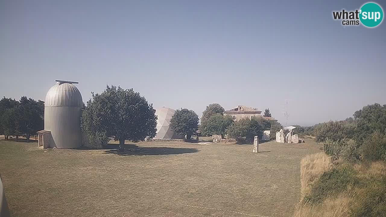 Webcam en direct de l’Observatoire de Višnjan – Explorez le ciel, les astéroïdes, les comètes et les météoroïdes