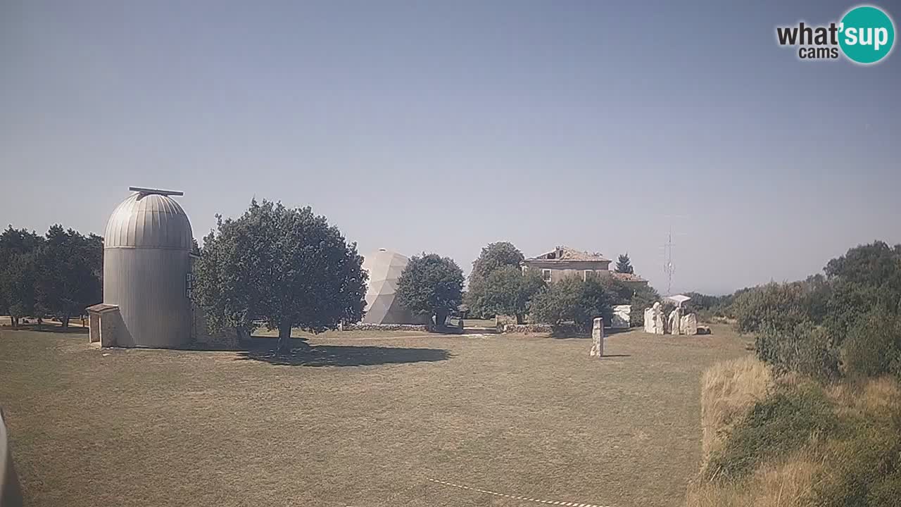 Webcam en direct de l’Observatoire de Višnjan – Explorez le ciel, les astéroïdes, les comètes et les météoroïdes