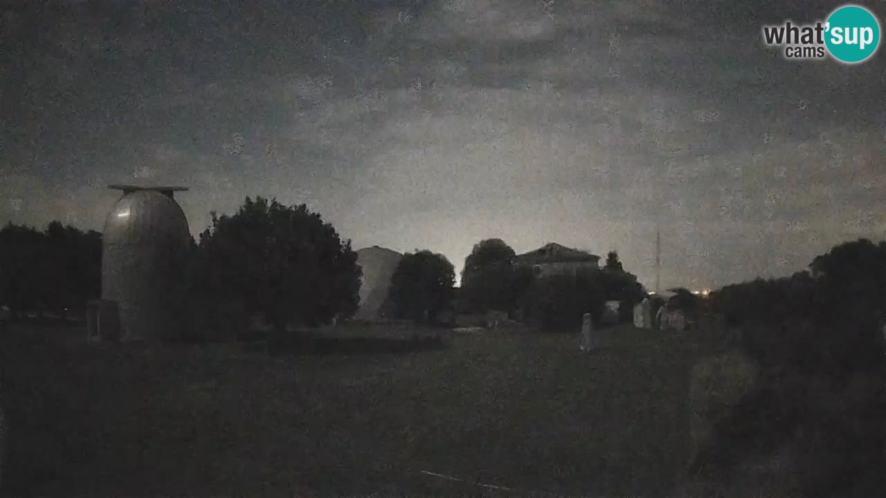 Webcam en direct de l’Observatoire de Višnjan – Explorez le ciel, les astéroïdes, les comètes et les météoroïdes