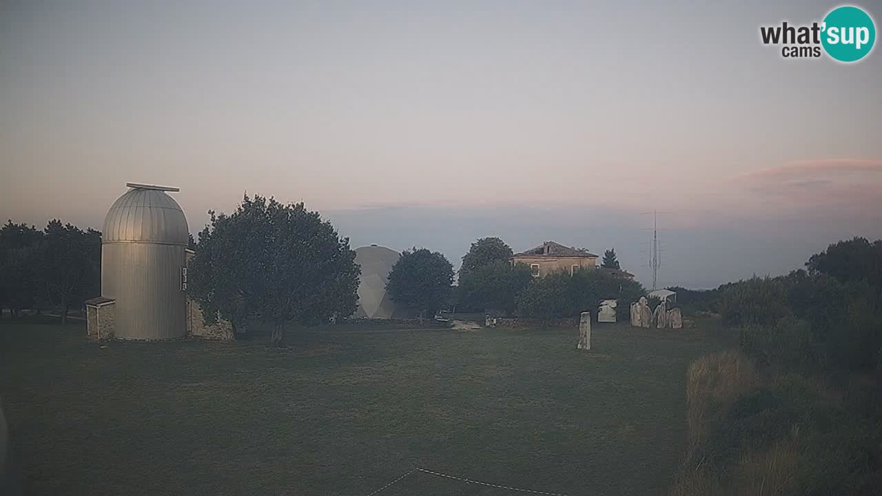 Višnjan Observatory Live Webcam – Explore the Sky, Asteroids, Comets, and Meteoroids