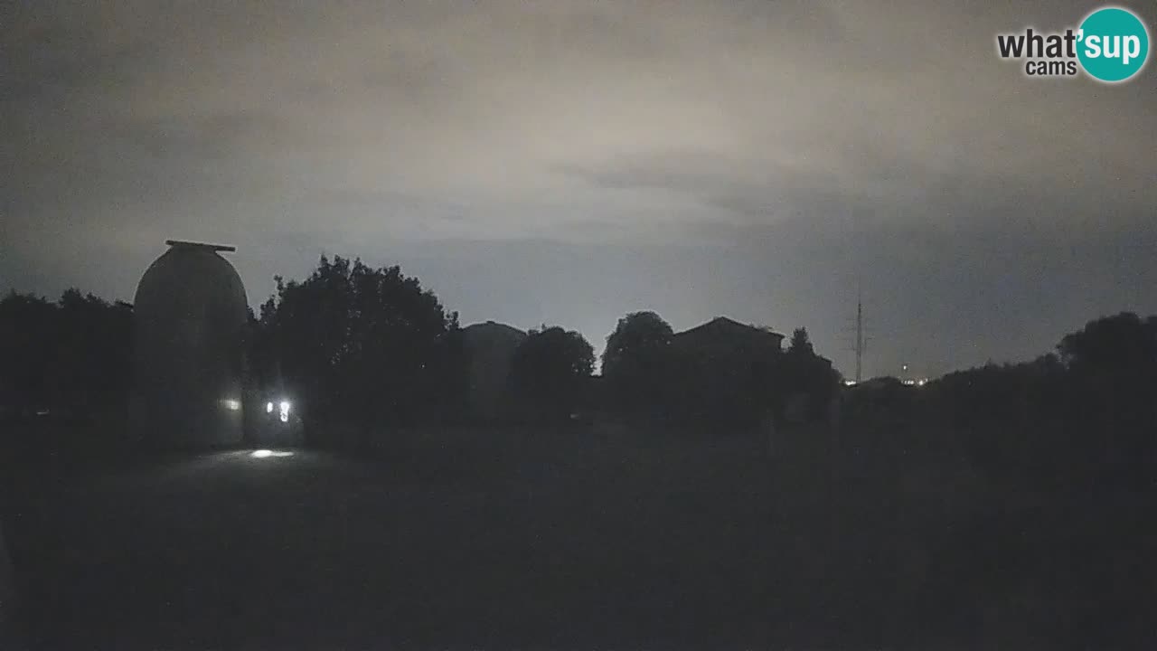 Višnjan-Observatorium Live Webcam – Explore the Sky, Asteroids, Comets, and Meteoroids