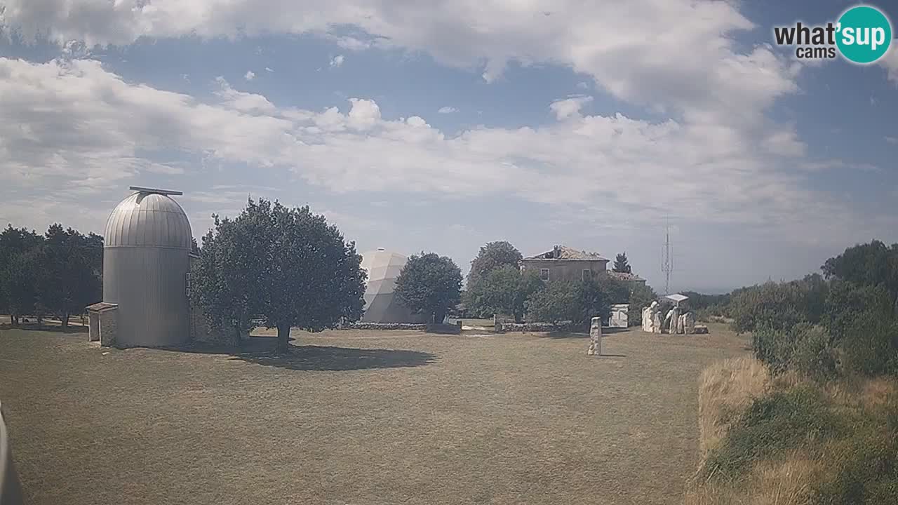 Višnjan Observatory Live Webcam – Explore the Sky, Asteroids, Comets, and Meteoroids