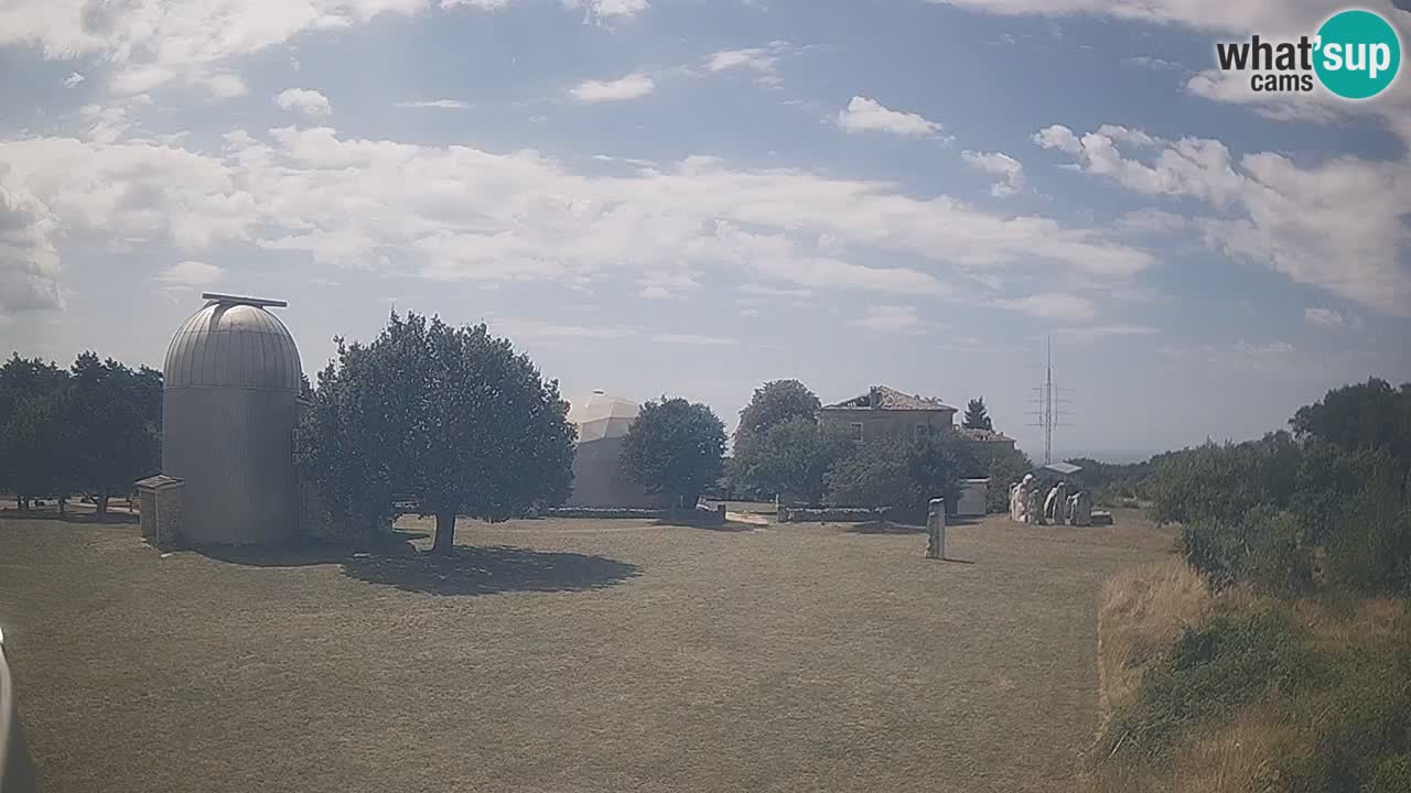 Webcam en direct de l’Observatoire de Višnjan – Explorez le ciel, les astéroïdes, les comètes et les météoroïdes