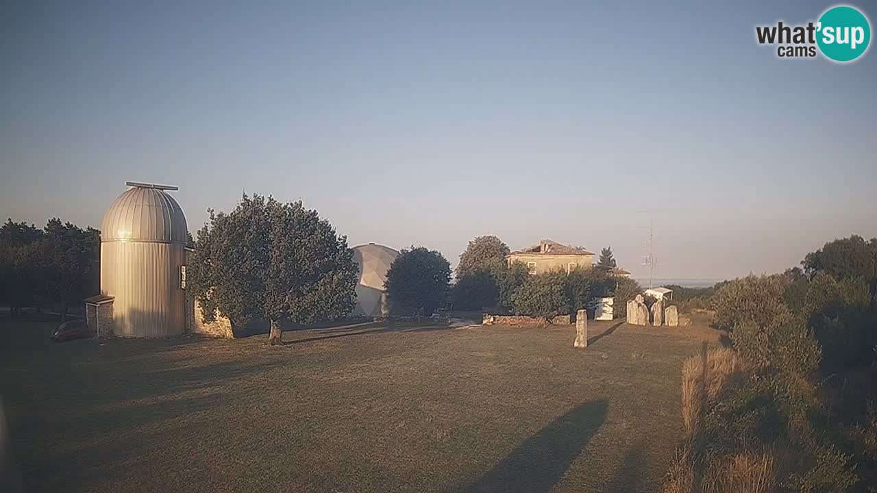Višnjan Observatory Live Webcam – Explore the Sky, Asteroids, Comets, and Meteoroids