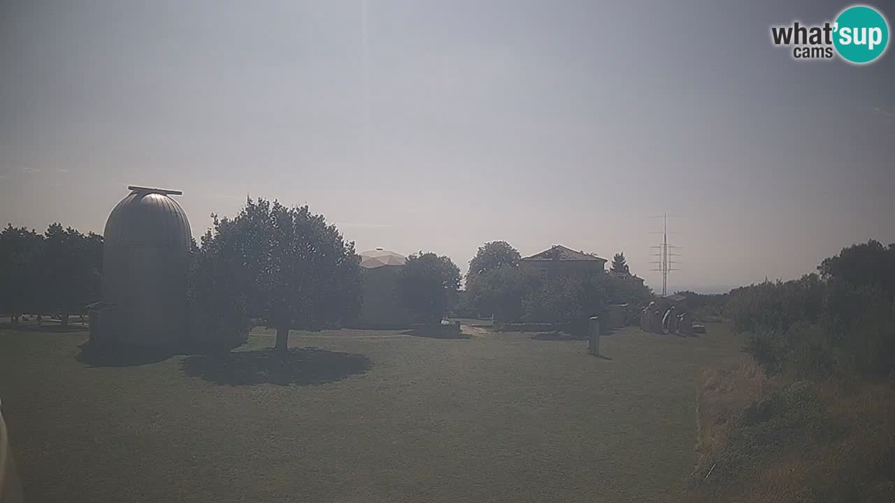Webcam en direct de l’Observatoire de Višnjan – Explorez le ciel, les astéroïdes, les comètes et les météoroïdes