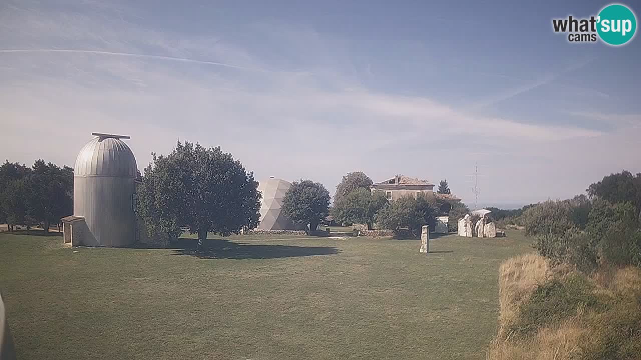Webcam en direct de l’Observatoire de Višnjan – Explorez le ciel, les astéroïdes, les comètes et les météoroïdes