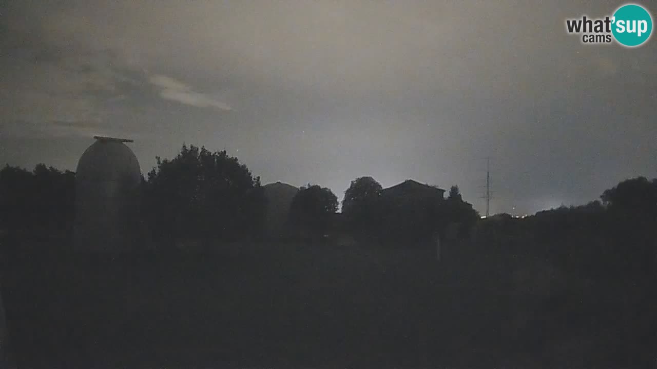 Višnjan-Observatorium Live Webcam – Explore the Sky, Asteroids, Comets, and Meteoroids