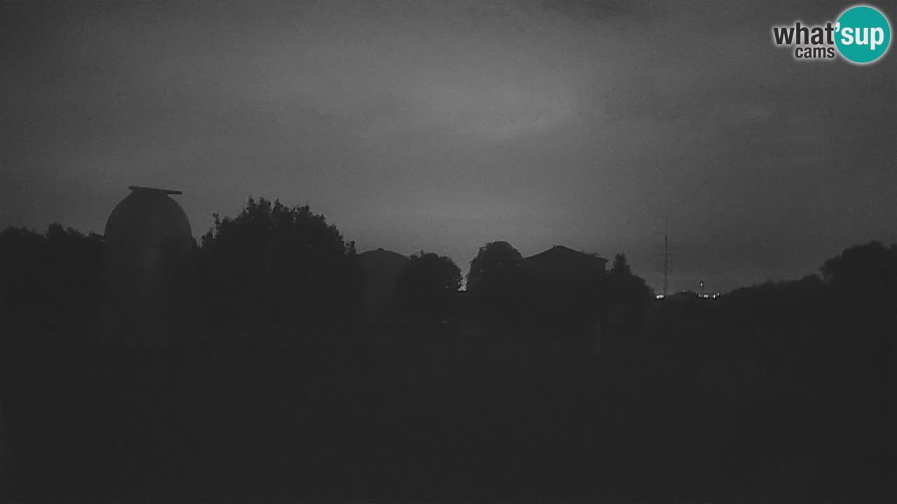 Višnjan-Observatorium Live Webcam – Explore the Sky, Asteroids, Comets, and Meteoroids