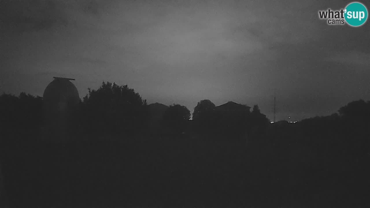 Webcam en direct de l’Observatoire de Višnjan – Explorez le ciel, les astéroïdes, les comètes et les météoroïdes