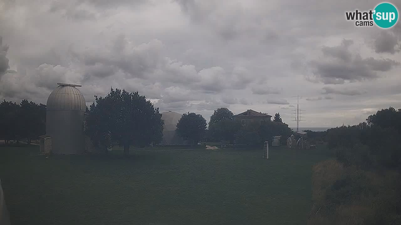 Webcam en direct de l’Observatoire de Višnjan – Explorez le ciel, les astéroïdes, les comètes et les météoroïdes