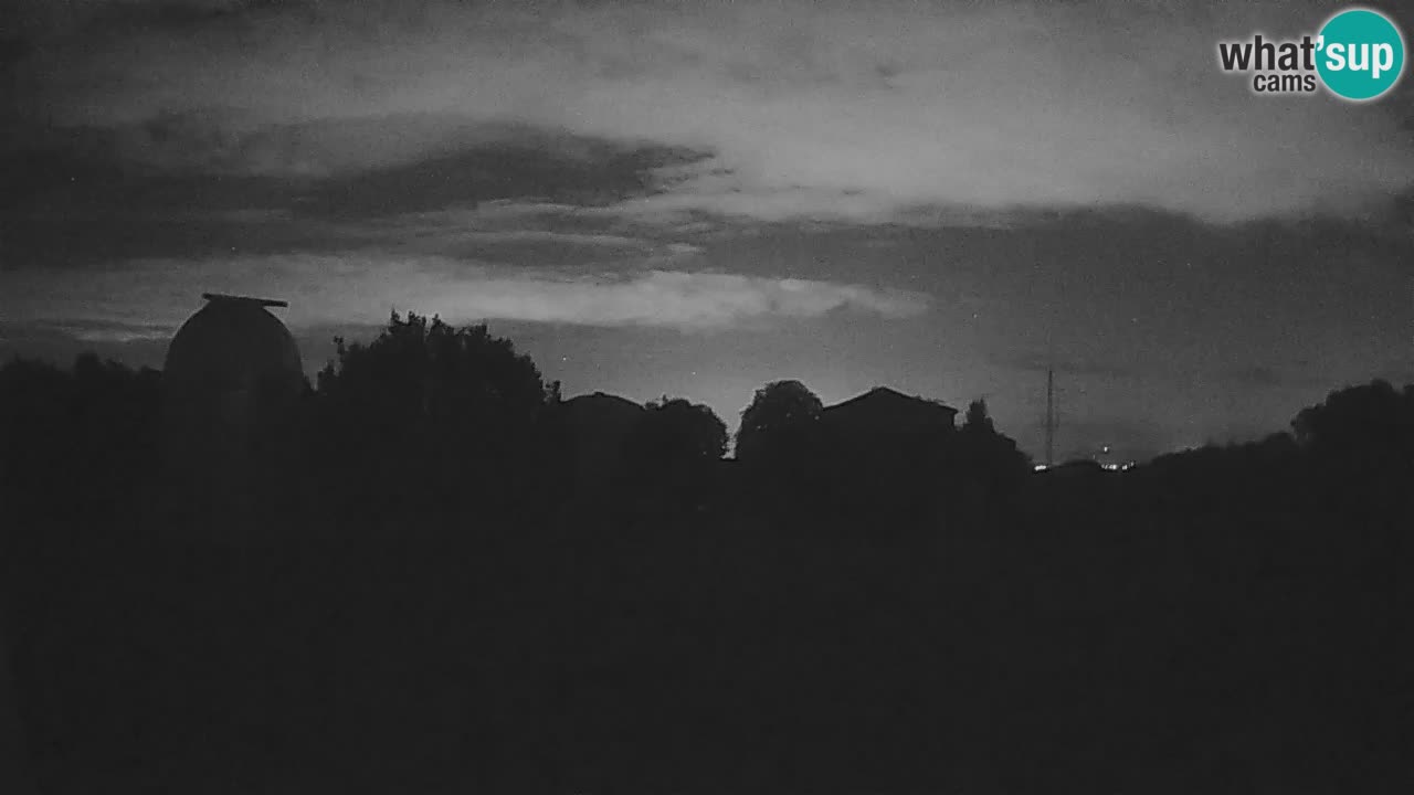 Webcam en direct de l’Observatoire de Višnjan – Explorez le ciel, les astéroïdes, les comètes et les météoroïdes