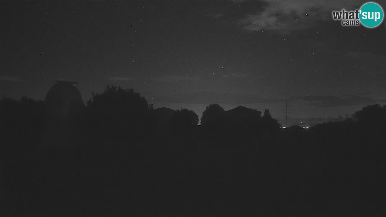 Webcam live dell’Osservatorio di  – Esplora il cielo, gli asteroidi, i comete e i meteoroidi.
