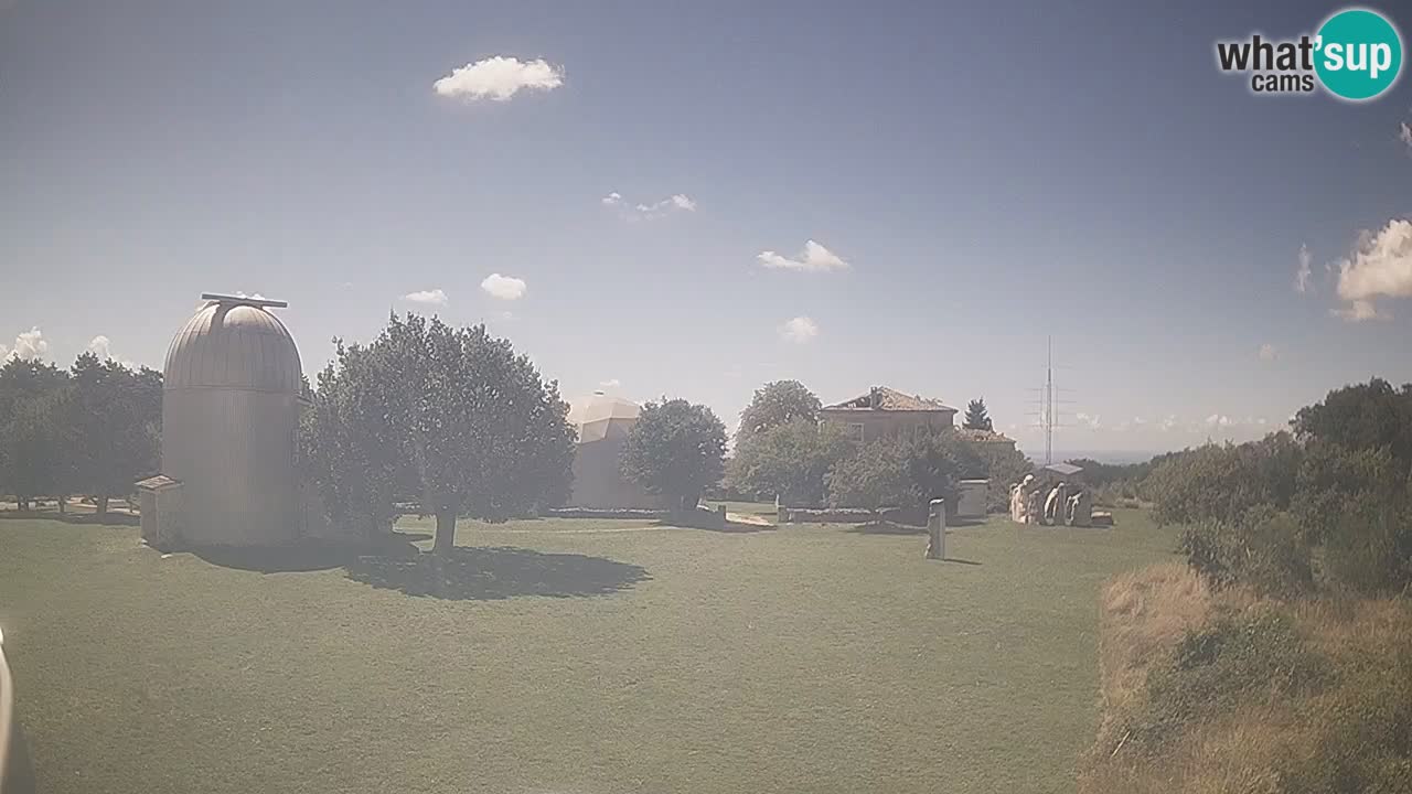 Webcam en direct de l’Observatoire de Višnjan – Explorez le ciel, les astéroïdes, les comètes et les météoroïdes