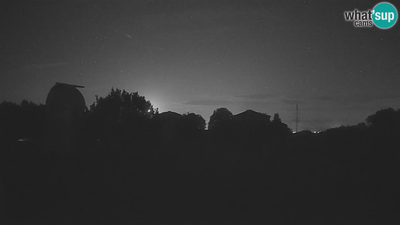 Višnjan-Observatorium Live Webcam – Explore the Sky, Asteroids, Comets, and Meteoroids