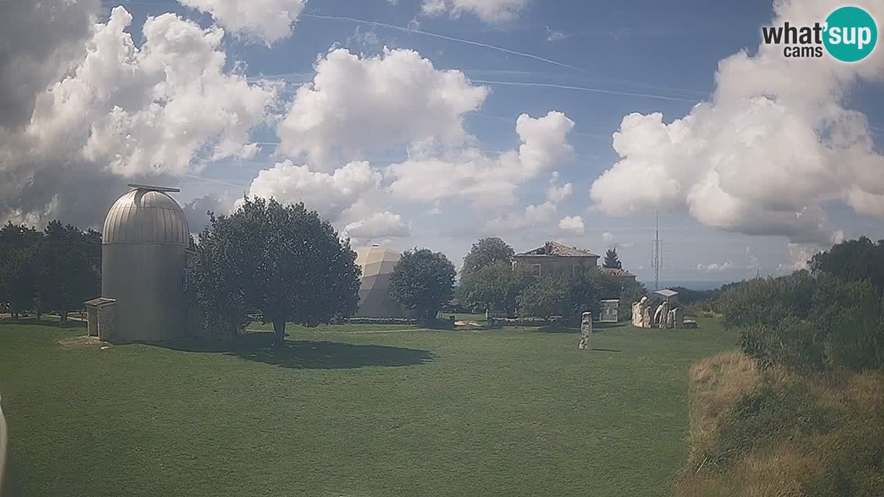 Webcam en direct de l’Observatoire de Višnjan – Explorez le ciel, les astéroïdes, les comètes et les météoroïdes